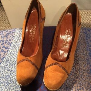 Vintage rust colored Dominic Romano shoes size 8.5